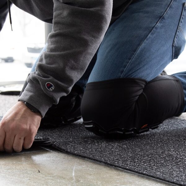 Klein 60611 L/XL Heavy Duty Knee Pad Sleeves