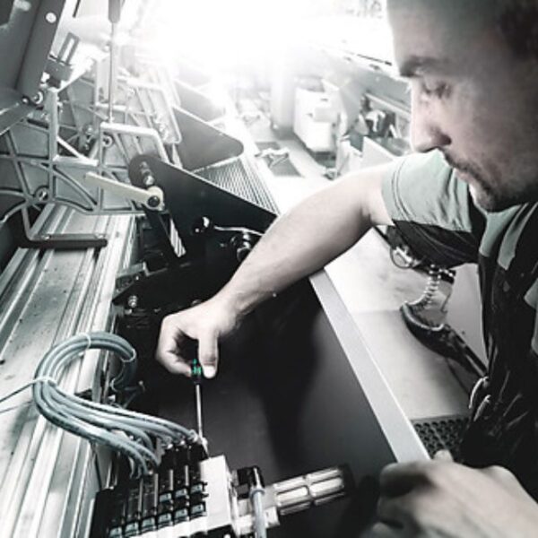 Wera 030181 2050/6 Slotted/Phillips/Mx/Torx Micro Screwdriver Set and Rack