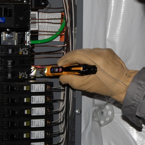 Klein RT250KIT NCVT3P/RT250 GFCI Dual-Range Receptacle Tester Electrical Test Kit