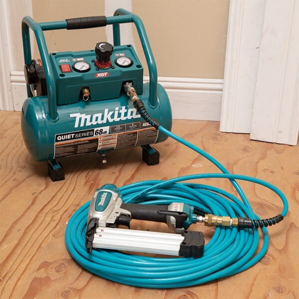 Makita AC001GZ 40V MAX XGT Brushless Cordless 7.6 L (2.0 Gal) Air Compressor - Tool Only