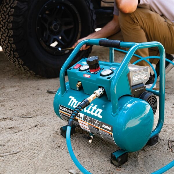 Makita AC001GZ 40V MAX XGT Brushless Cordless 7.6 L (2.0 Gal) Air Compressor - Tool Only
