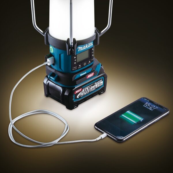 Makita MR010G 40V MAX XGT Lantern Radio with Bluetooth, Flashlight and XPT - Tool Only