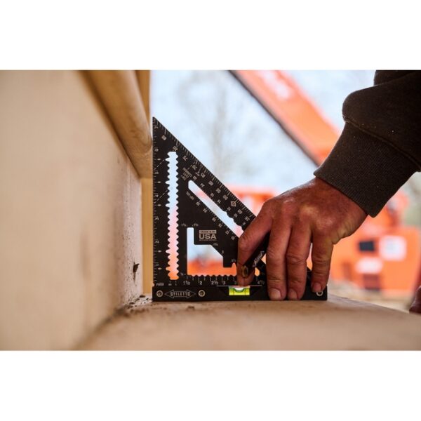 Stiletto STSQ7-L 7" Carpenter Square with Level