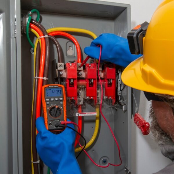 Klein ET270 Digital Multi-Tester DMM with Receptacle Tester