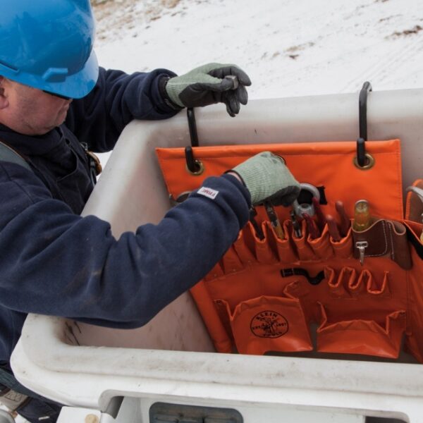 Klein 51829MHS Aerial Apron with Hot Stick Pocket and Magnet (1) Klein 51829MHS Aerial Apron with Hot Stick Pocket and Magnet