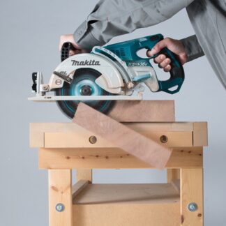 Makita DRS780PT2X 36V (18Vx2) 7-14 Brushless Rear Handle Circular Saw with XPT and ADT Kit (1)
