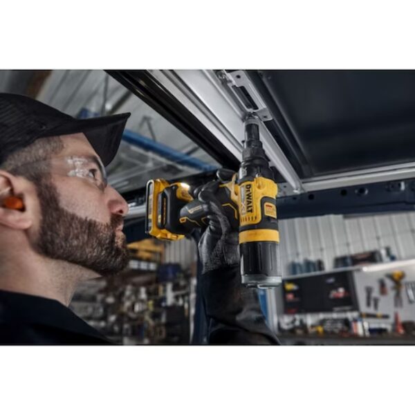 DeWalt DCF403D1 20V MAX XR 316 Brushless Rivet Tool Kit (1) DeWalt DCF403D1 20V MAX XR 3/16" Brushless Rivet Tool Kit