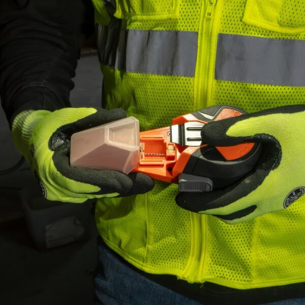 Klein CHLK50R 50ft Auto-Retracting Chalk Line with Red Chalk (1) Klein CHLK14R Red Chalk Refill