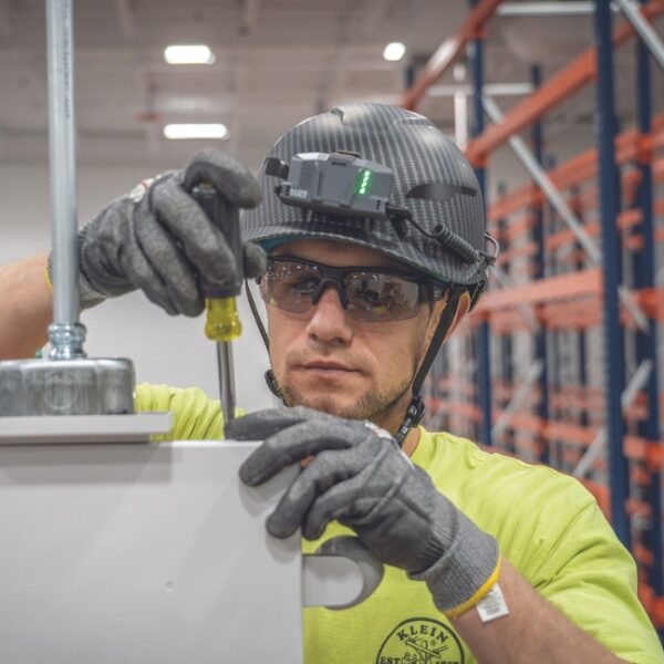 Klein 60515 KARBN Non-Vented Class-E Type 1 Hard Hat with Headlamp (3) Klein 60515 KARBN Non-Vented Class-E Type 1 Premium Hard Hat with Headlamp