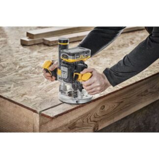 DeWalt DCW620B 20V MAX XR 2-14 HP Plunge Router - Tool Only (1)