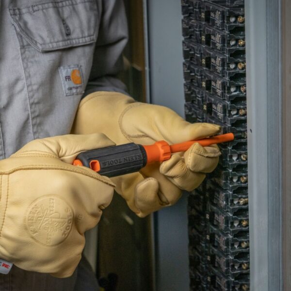 Klein 6824INS 14Cabinet Drive Insulated Screwdriver (3) Klein 6824INS 1/4"Cabinet Drive Insulated Screwdriver