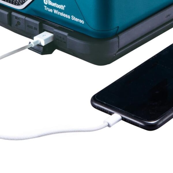 Makita MR014G 40Vmax XGT 18V LXT Bluetooth Jobsite Speaker - Tool Only (4) Makita MR014G 40Vmax XGT / 18V LXT Bluetooth Jobsite Speaker - Tool Only