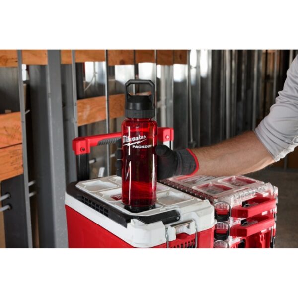 Milwaukee 48-22-8372R PACKOUT 34oz Bottle with Chug Lid - Red (4) Milwaukee 48-22-8372R PACKOUT 34oz Bottle with Chug Lid - Red