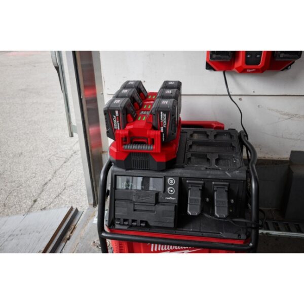 Milwaukee 48-59-1817 M18 Six Bay Daisy Chain Rapid Charger for Packout