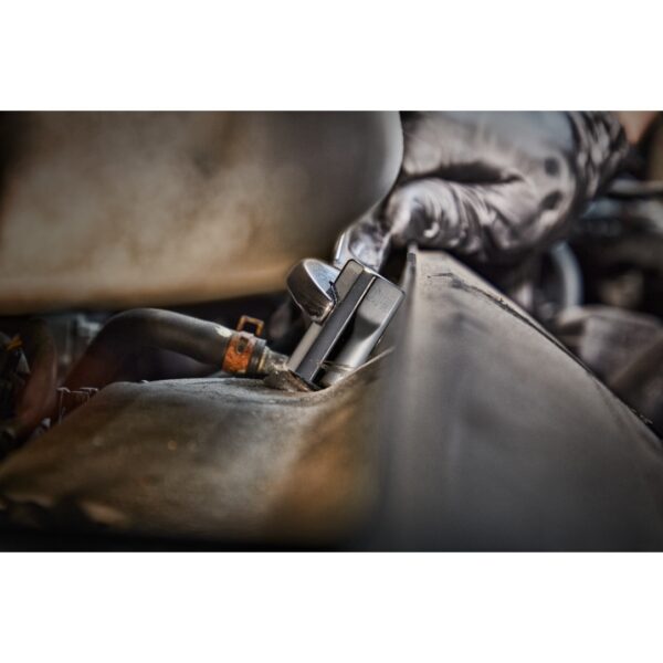 Milwaukee 48-22-9570 14, 38, and 12 Drive External Torx Socket Set 12-Piece (2) Milwaukee 48-22-9570 1/4", 3/8", and 1/2" Drive External Torx Socket Set 12-Piece