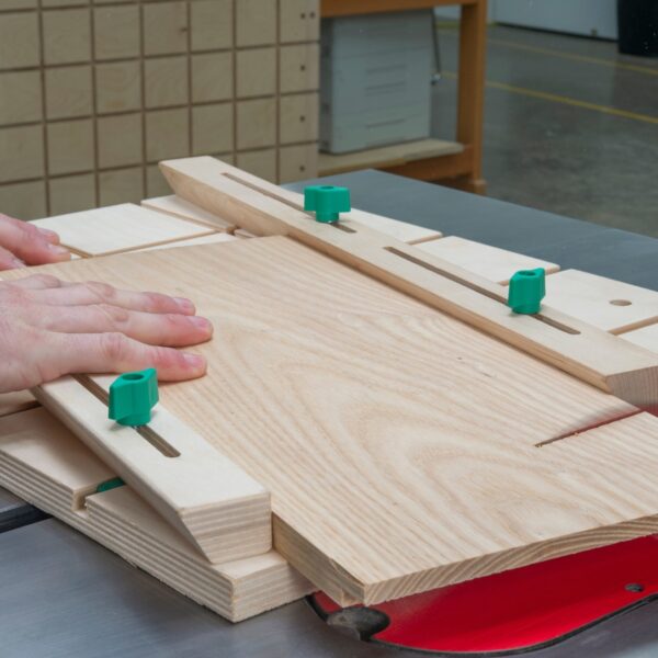 Microjig DV-HL1.5K6 MATCHFIT Dovetail Track Hardware 2.0 1.5 Track Screw Kit 6-Pack (1) Microjig DV-HL1.5K6 MATCHFIT Dovetail Track Hardware 2.0 1.5" Track Screw Kit 6-Pack