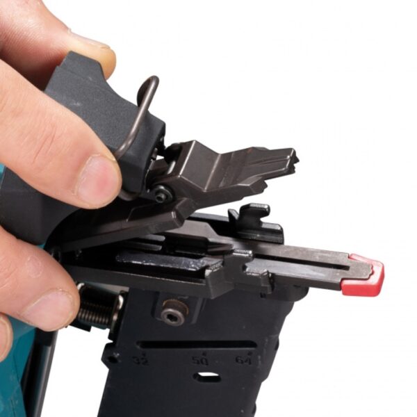 Makita DBN601Z 18V LXT 2-1/2" 16GA Brushless Finish Nailer - Tool Only