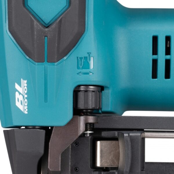 Makita DBN601Z 18V LXT 2-1/2" 16GA Brushless Finish Nailer - Tool Only
